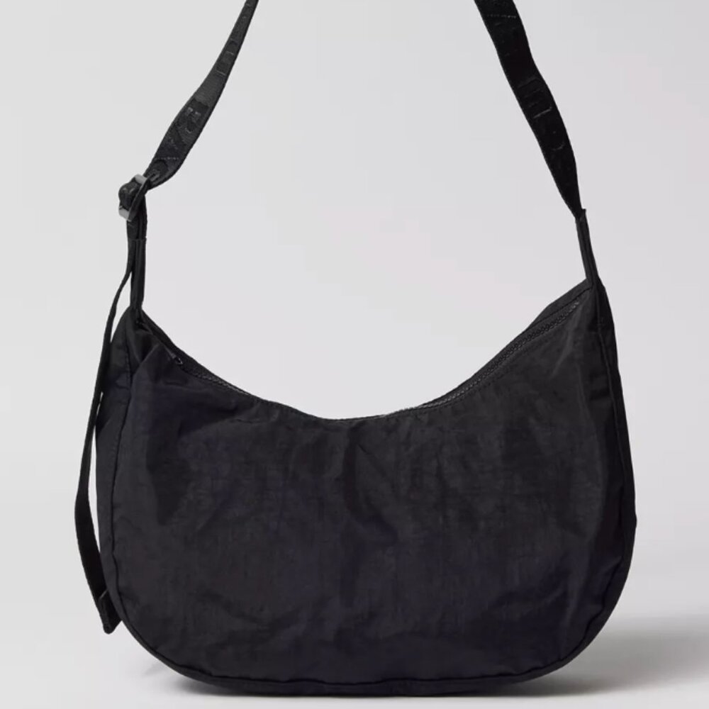BRAND NEW CRESCENT BAG BAGGU